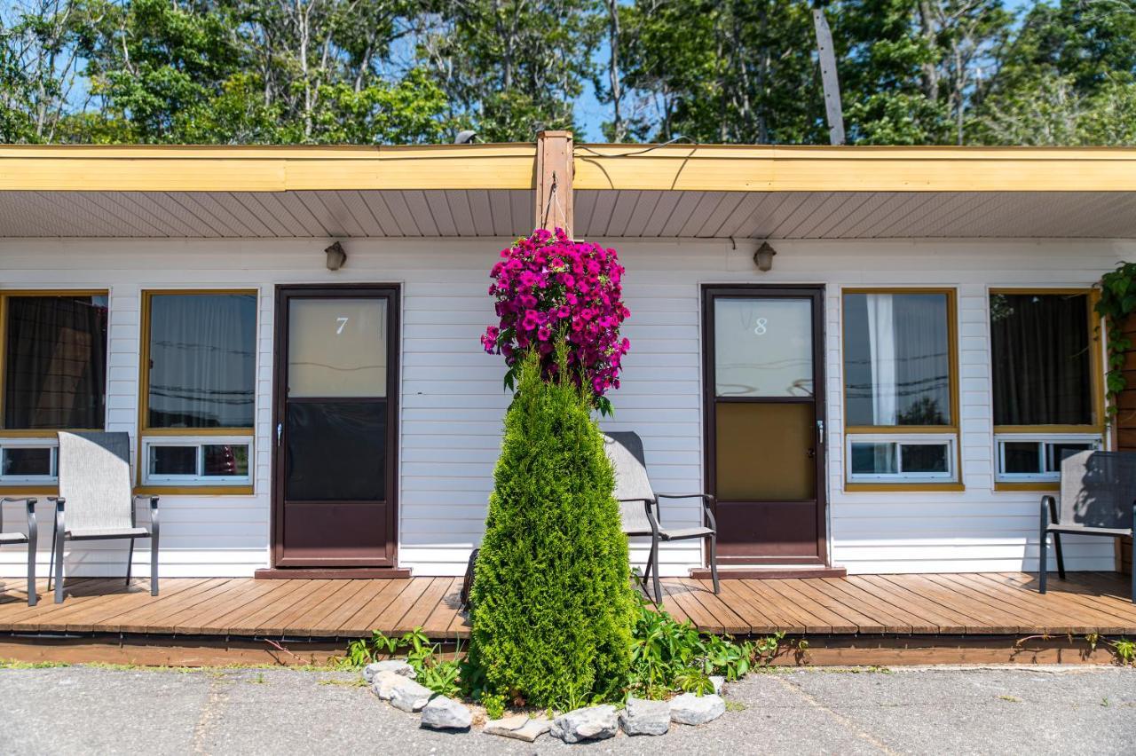 Motel Ile D'Orleans Sainte-Petronille Exterior foto